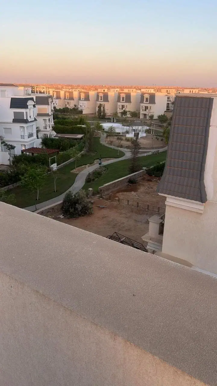 Stunning Penthouse for Sale in Mountain View Chillout Park with 2 Bedrooms