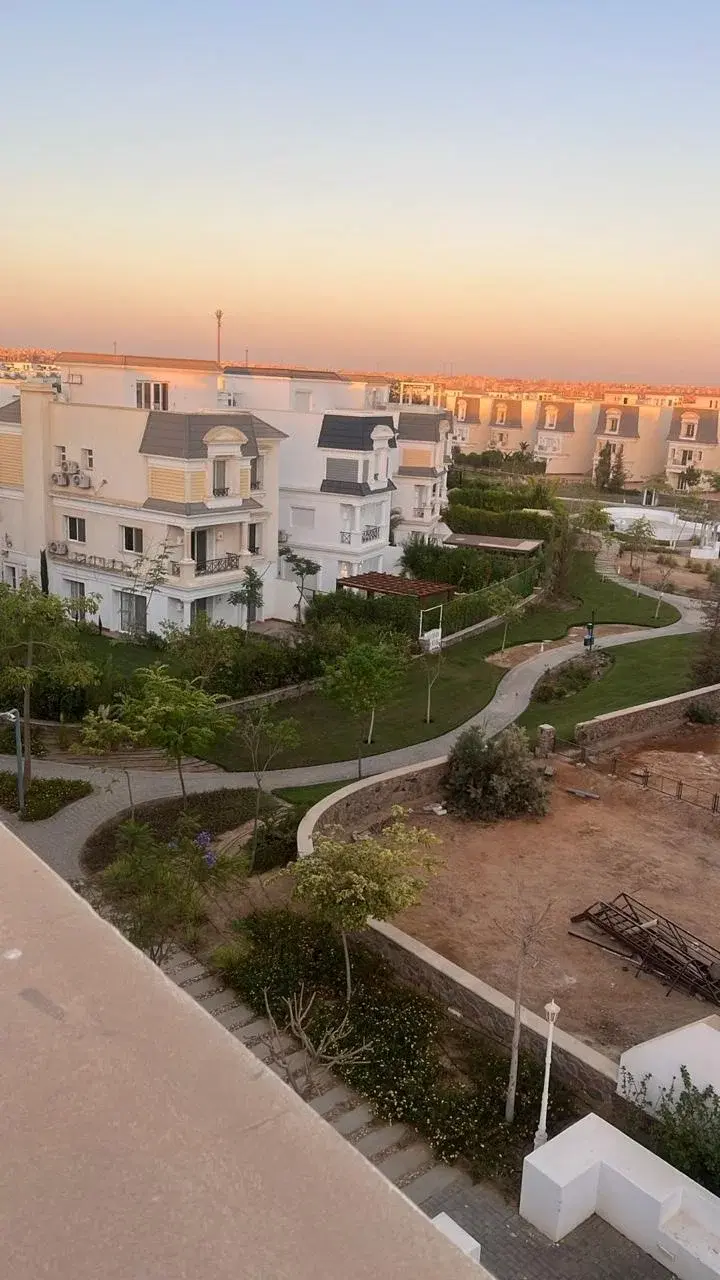 Stunning Penthouse for Sale in Mountain View Chillout Park with 2 Bedrooms