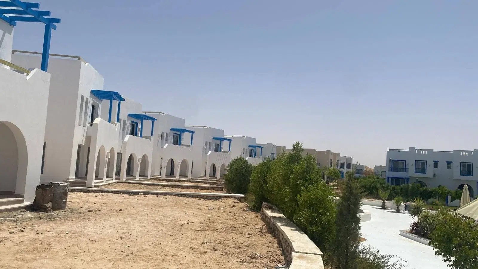 فيلا فاخرة للبيع في قرية ماونتن فيو رأس الحكمة
