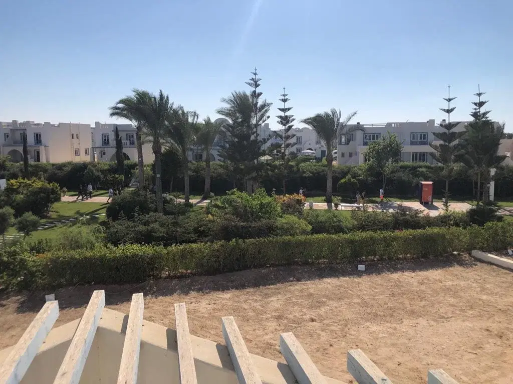 For Sale: 315m² Villa in Mountain View Ras El Hikma