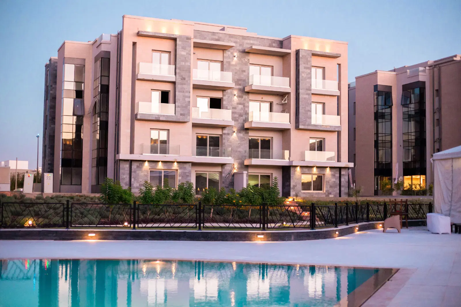 شقة أرضية 3 غرف مع حديقة 90 م² في Galleria Residence بالتجمع الخامس — أرابيا هولدينج