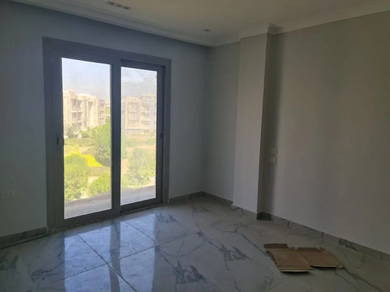 بنتهاوس للبيع في جاليريا مون فالي — 3 غرف نوم مع سطح خاص