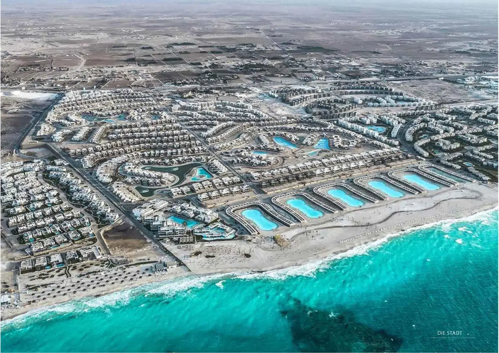 شاليه للبيع في سيشل رأس الحكمة — غرفة نوم واحدة، وصول للمسبح، طابق أول