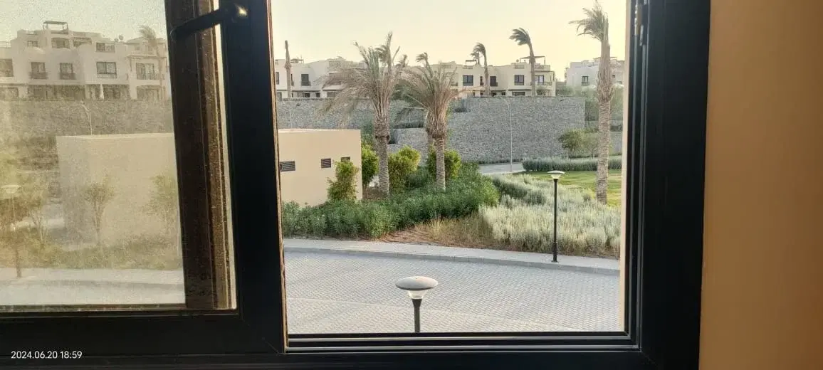 فيلا مستقلة فاخرة للبيع في قرية مكادي هايتس