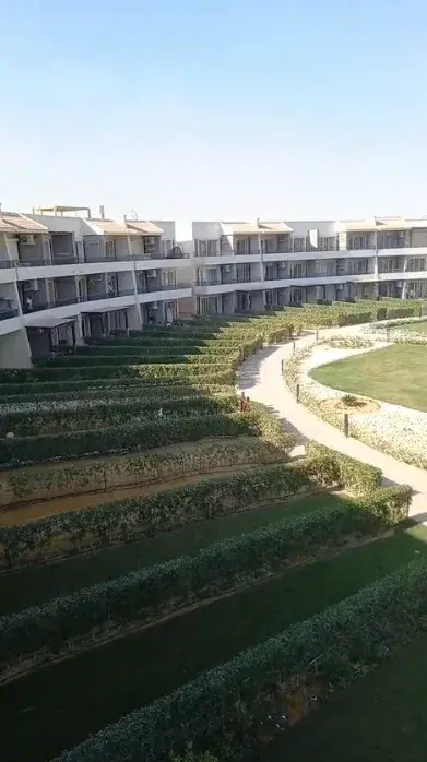 شقة بنتهاوس فاخرة للبيع في قرية مورانو العين السخنة من وادي دجلة