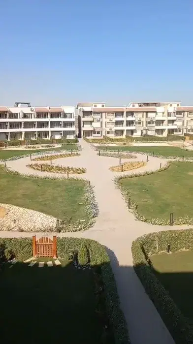 شقة بنتهاوس فاخرة للبيع في قرية مورانو العين السخنة من وادي دجلة