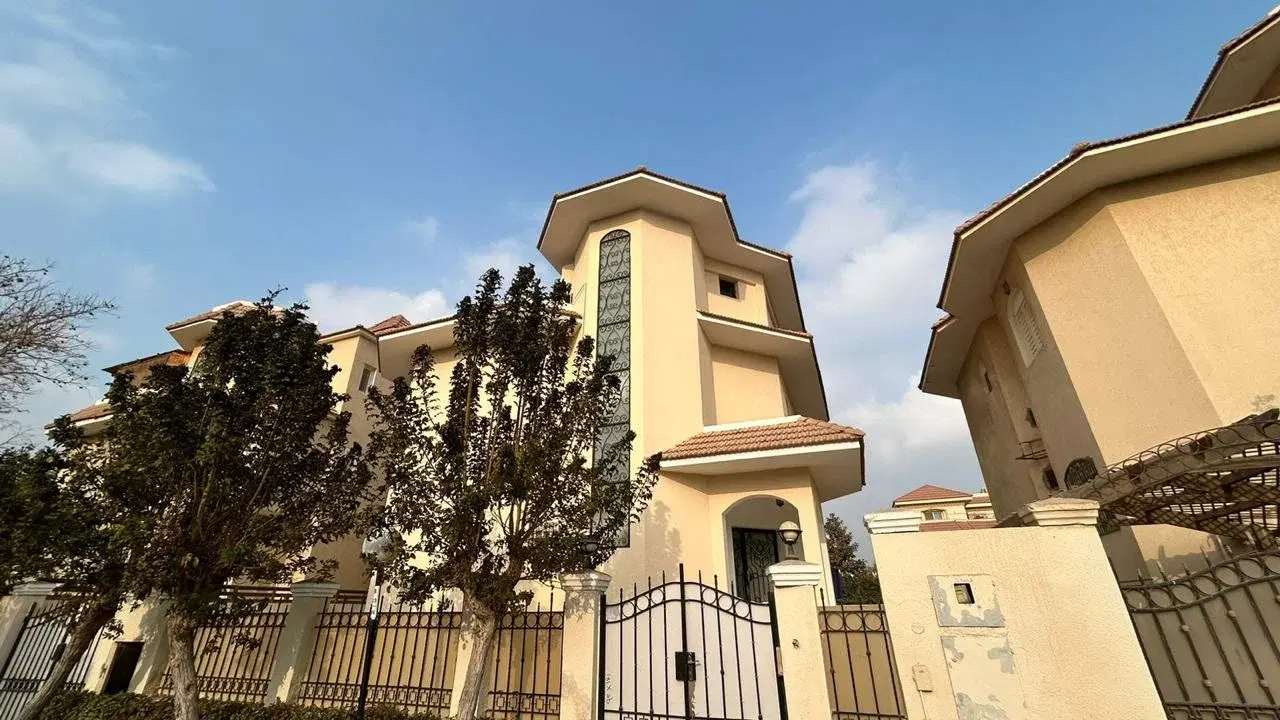 Luxurious Villa for Sale in Mena Garden City