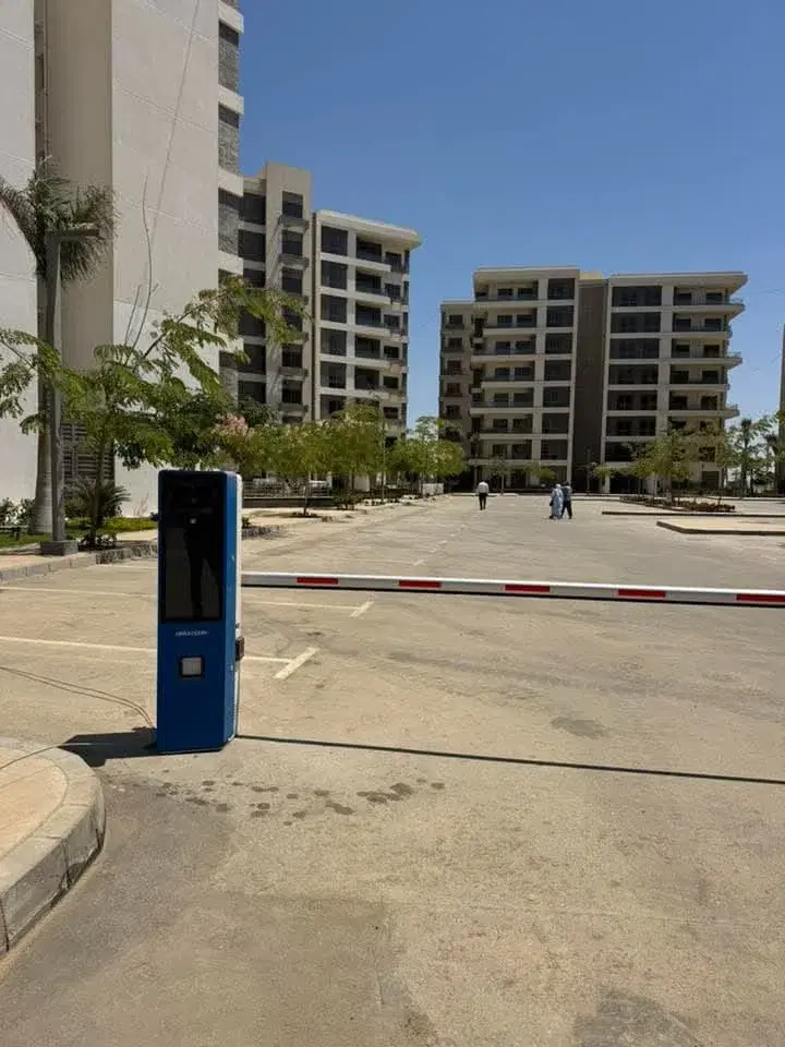 شقة رائعة للبيع في نور كابيتال جاردنز