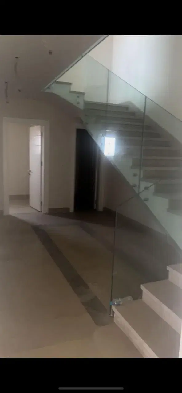 شقة دوبلكس حديثة للبيع في كمبوند نيو جيزة مع 3 غرف نوم من G Developments