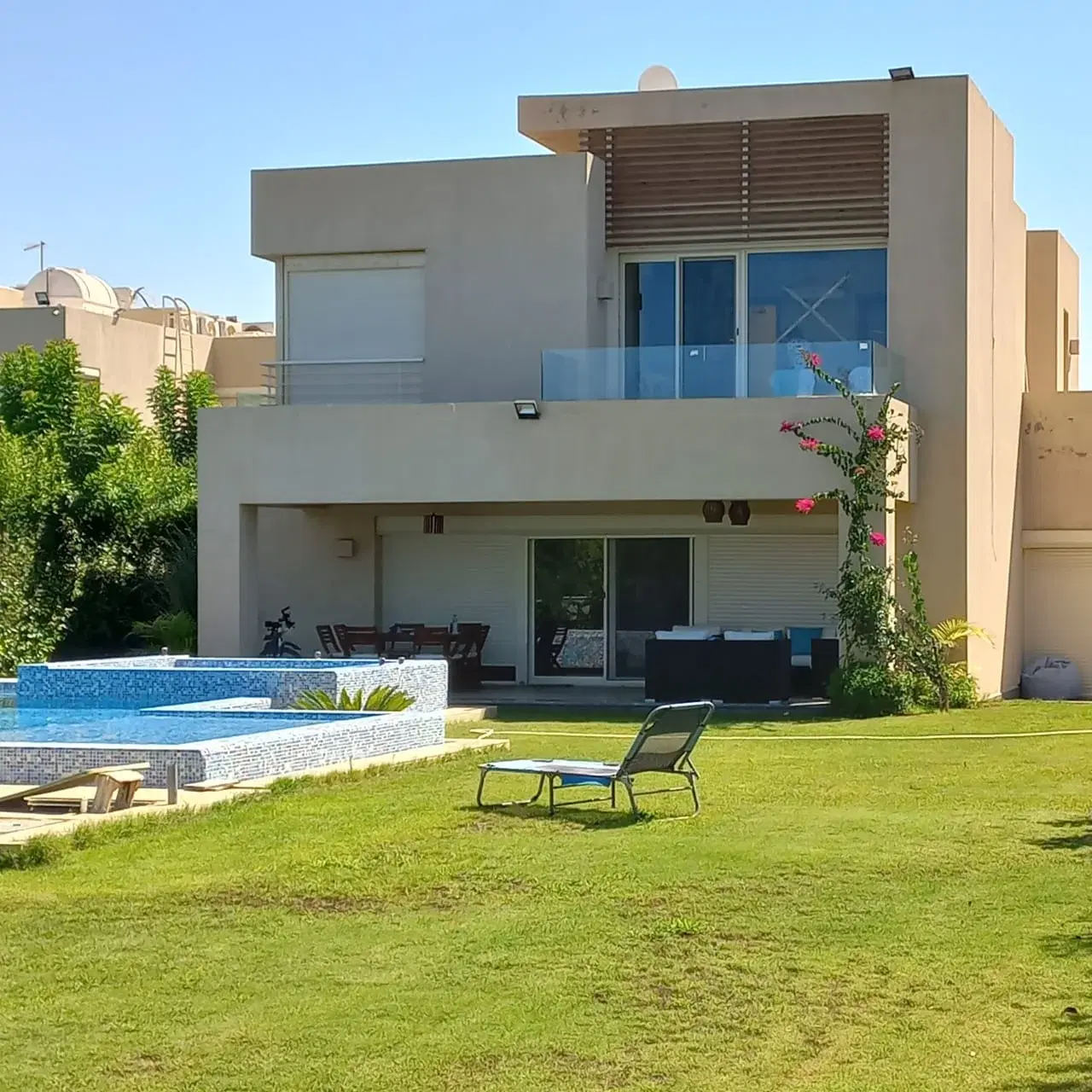 فيلا فاخرة للبيع في هاسيندا باي بـ5 غرف نوم من بالم هيلز للتطوير العقاري