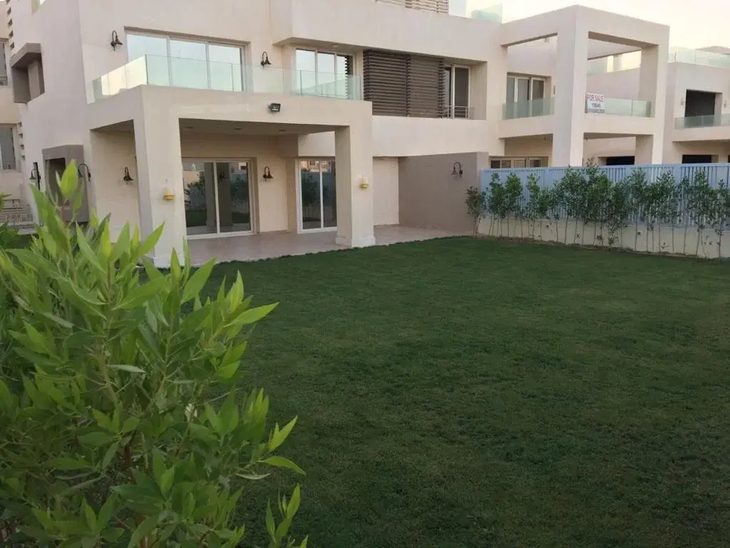 Stunning Twinhouse for Sale in Hacienda Bay