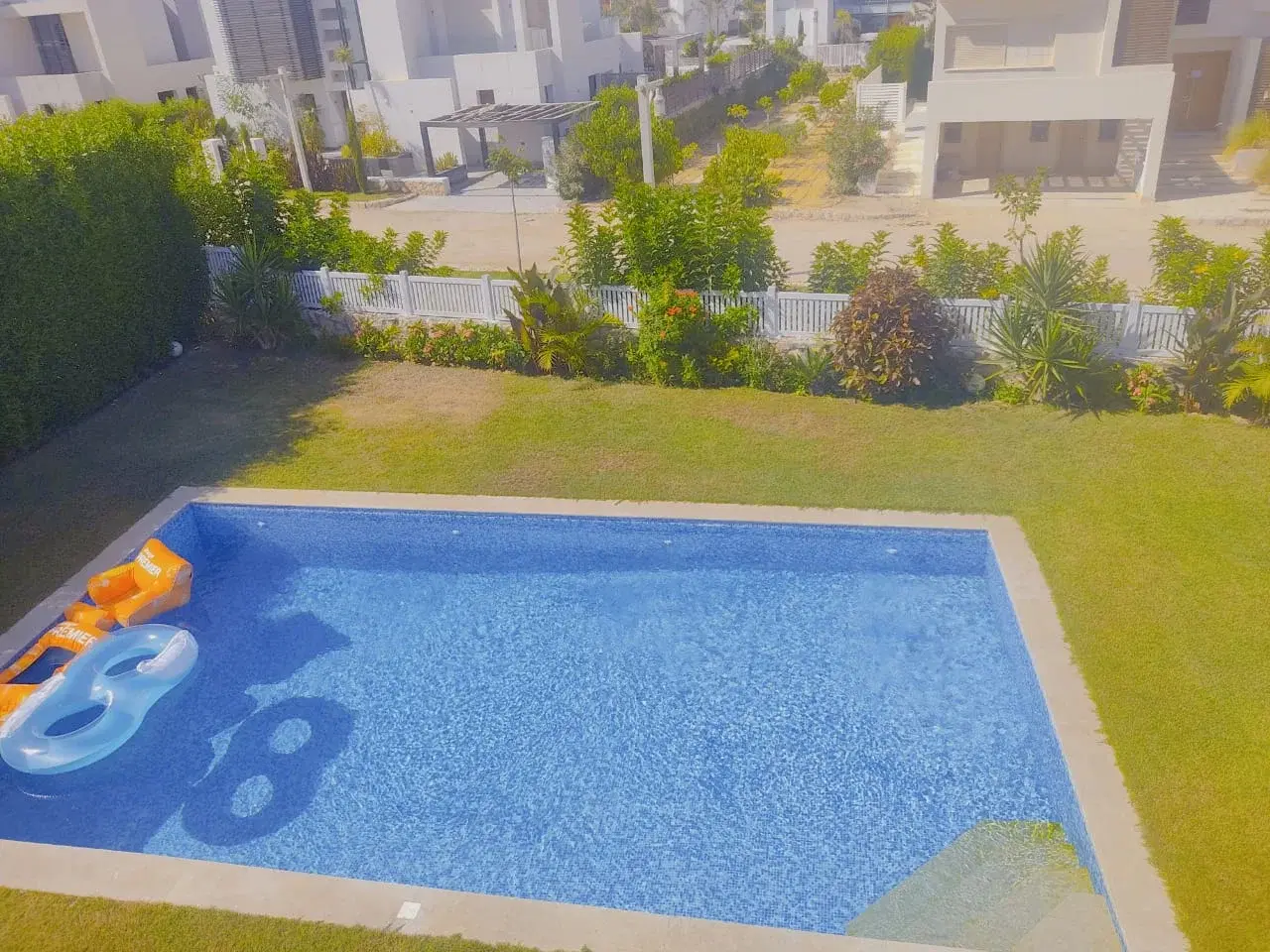 Stunning Villa for Sale in Hacienda White