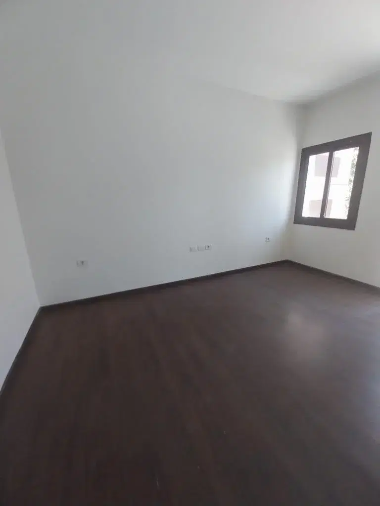 Stylish Townhouse for Sale in Hyde Park, New Cairo - 2 Bedrooms