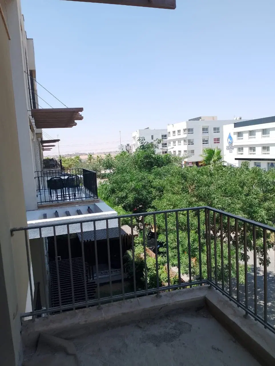 دوبلكس للبيع في ويست تاون ريزيدنس