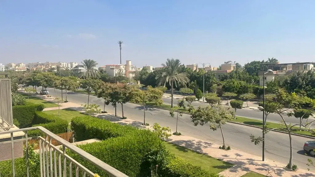 شقة فاخرة للبيع في ويست تاون هاب، الشيخ زايد