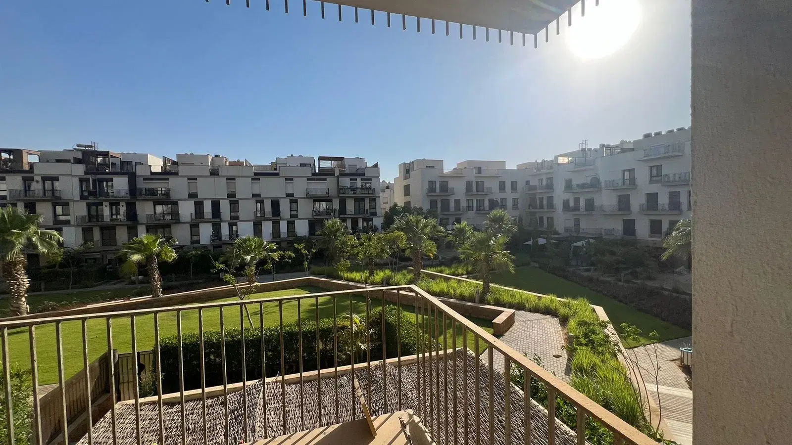 شقة 210 متر للبيع في ذا كورت يارد الشيخ زايد من سوديك