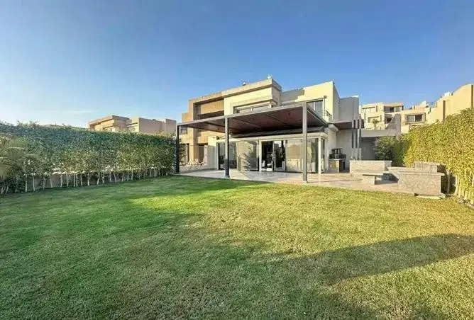 فيلا للبيع في Park Valley الشيخ زايد 280 متر