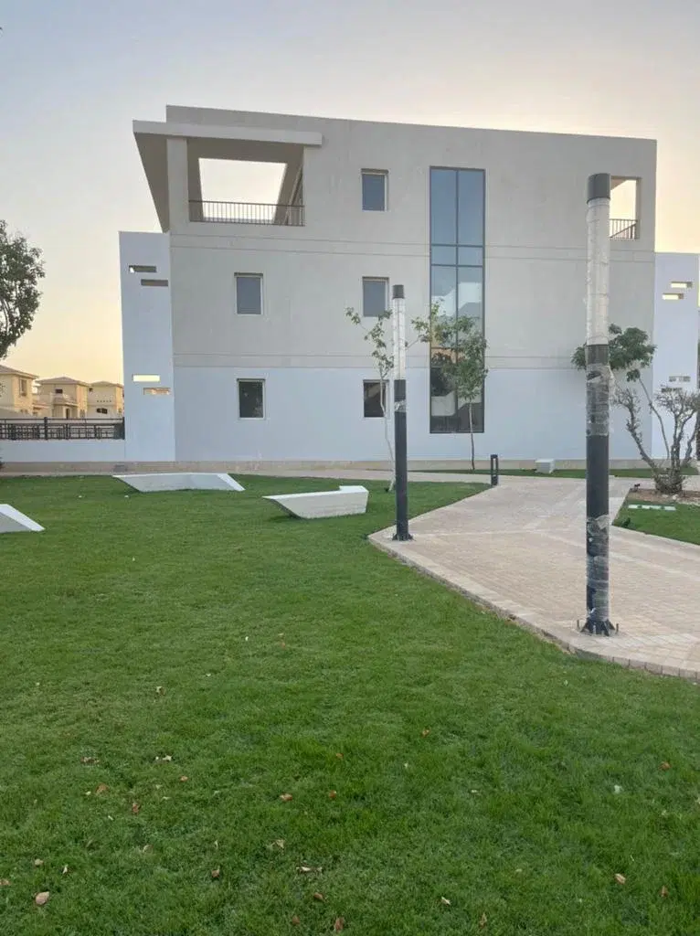 Corner Townhouse for sale in Pyramids Hills 6 October