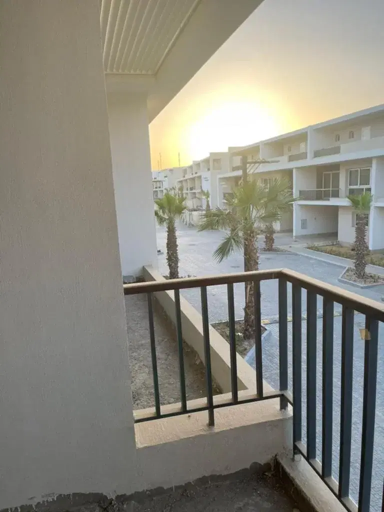 Corner Townhouse for sale in Pyramids Hills 6 October