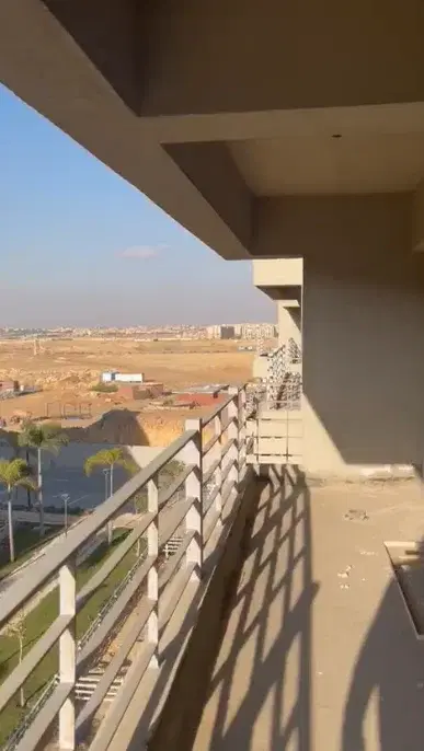 شقة للبيع في كابيتال جاردنز 205 متر استلام فوري