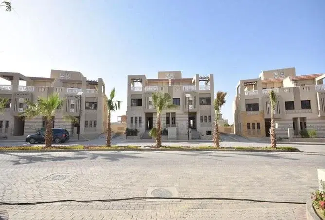 Twinhouse for sale in Green 4 October, 252 sqm