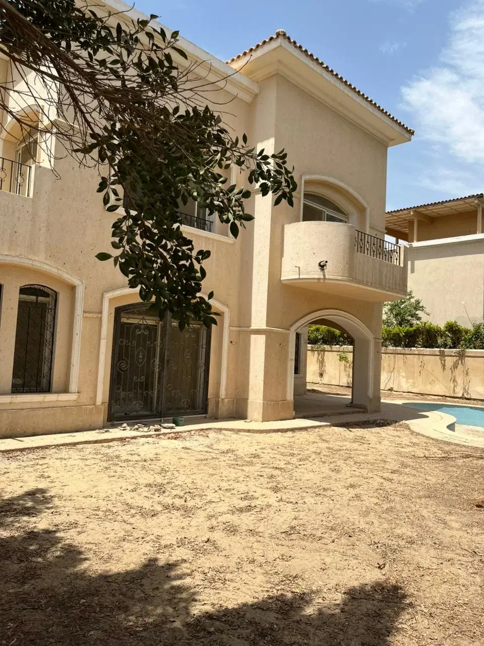 فيلا للبيع في Royal Hills بمدينة 6 أكتوبر 350 متر