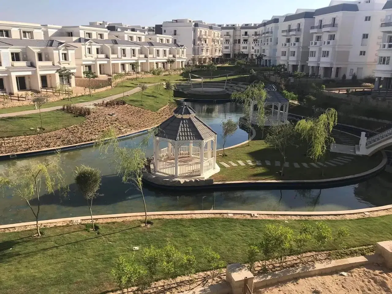 Apartment for sale in Aliva Mountain View Mostakbal City, 190 sqm