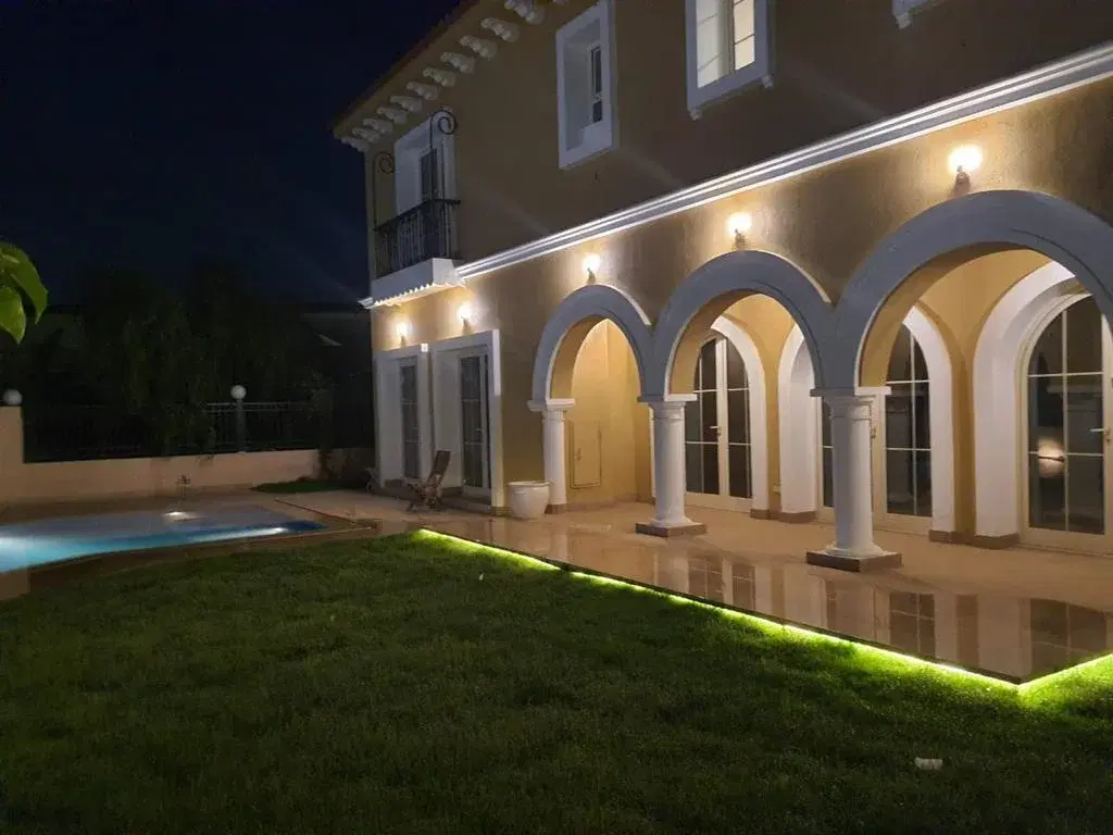 Villa for sale in Hyde Park New Cairo 500 sqm ready to move