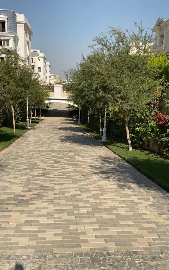 Corner Townhouse for Sale in Mountain View October Park 298 sqm