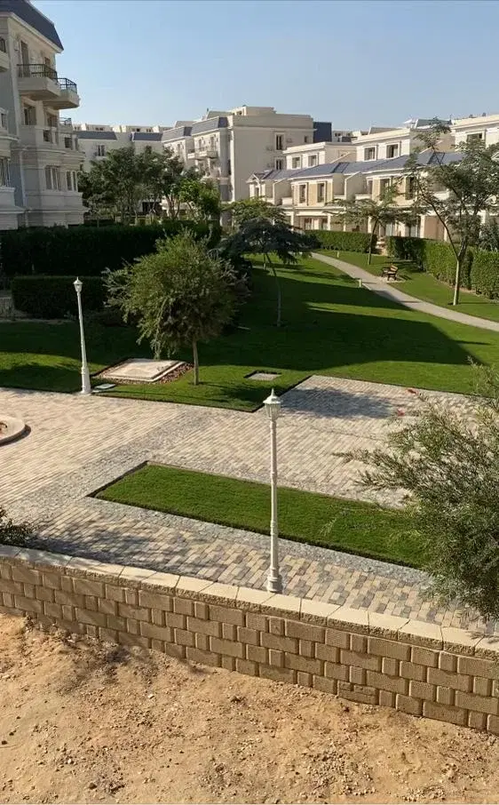 Corner Townhouse for Sale in Mountain View October Park 298 sqm