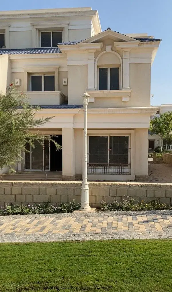 Corner Townhouse for Sale in Mountain View October Park 298 sqm