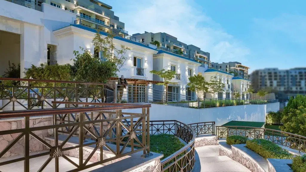 Twin House for sale in Mountain View ICity New Cairo 290 sqm