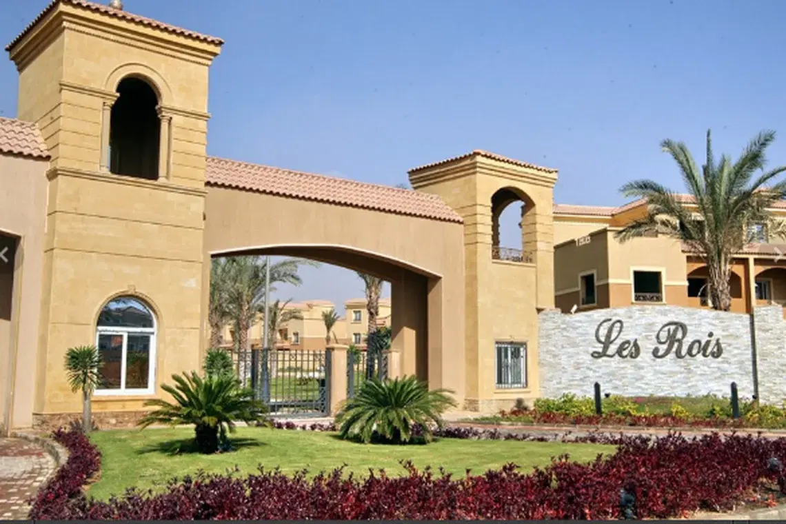Villa for sale in Les Rois New Cairo - 640 sqm
