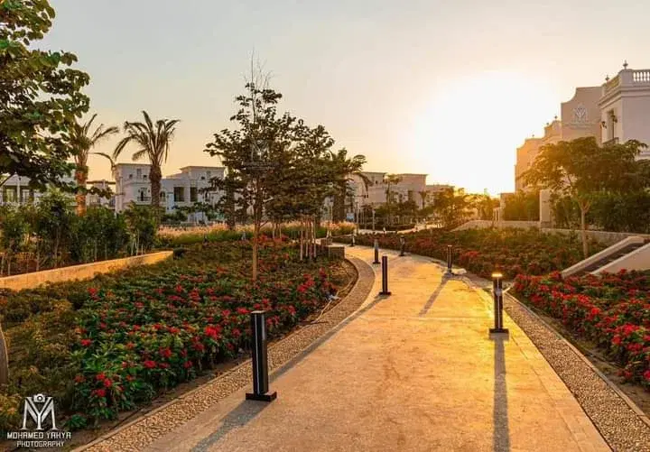 Apartment for Sale in New Garden City