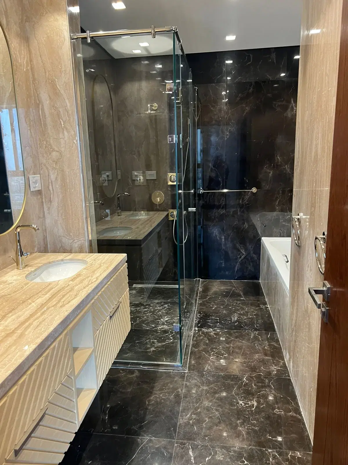 Luxury 4‑Bedroom Apartment for Sale in AEON Towers, 6th of October