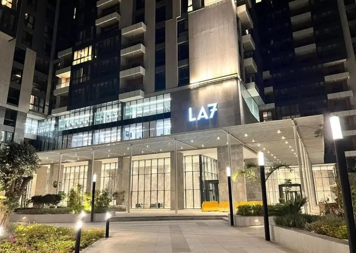 4‑Bedroom Apartment for Sale in AEON Towers, 6th of October – 379 m²