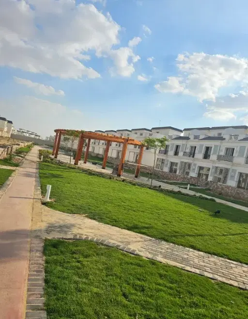 Townhouse for sale in Mountain View 4 October Park 210 sqm