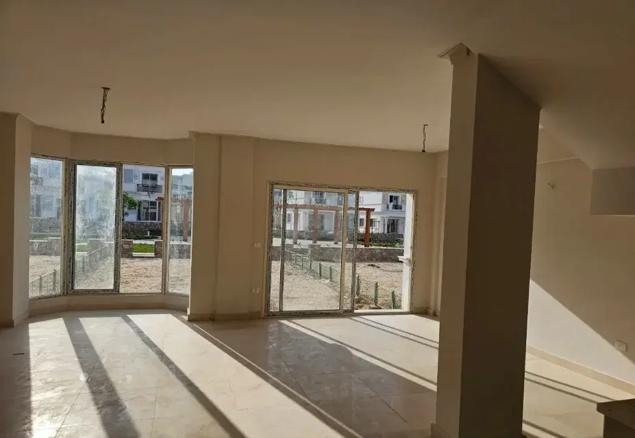 Townhouse for sale in Mountain View 4 October Park 210 sqm