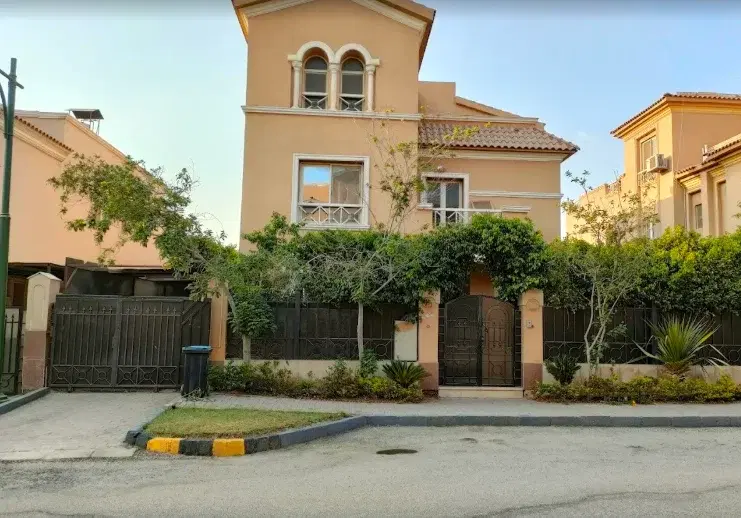 Villa for sale in Katameya Hills New Cairo 410 sqm ready to move