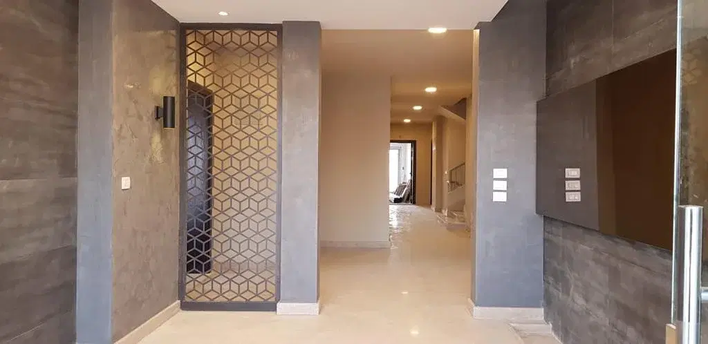 شقة فسيحة من 3 غرف للبيع في Address East — 140 م²، جاهزة للسكن
