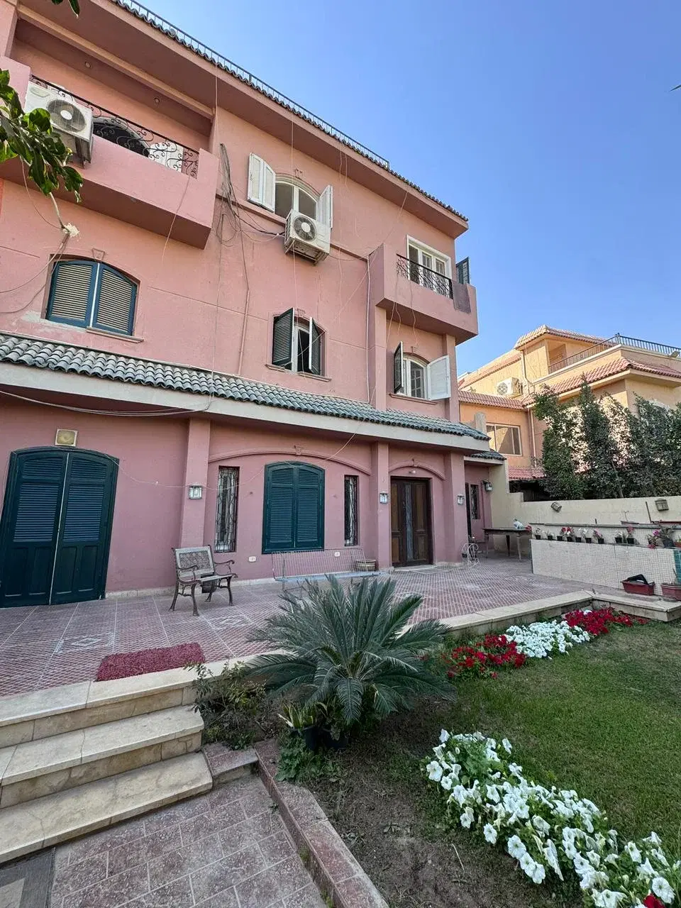 فيلا ٤٠٠ متر للبيع في Solimanya Gardens الشيخ زايد