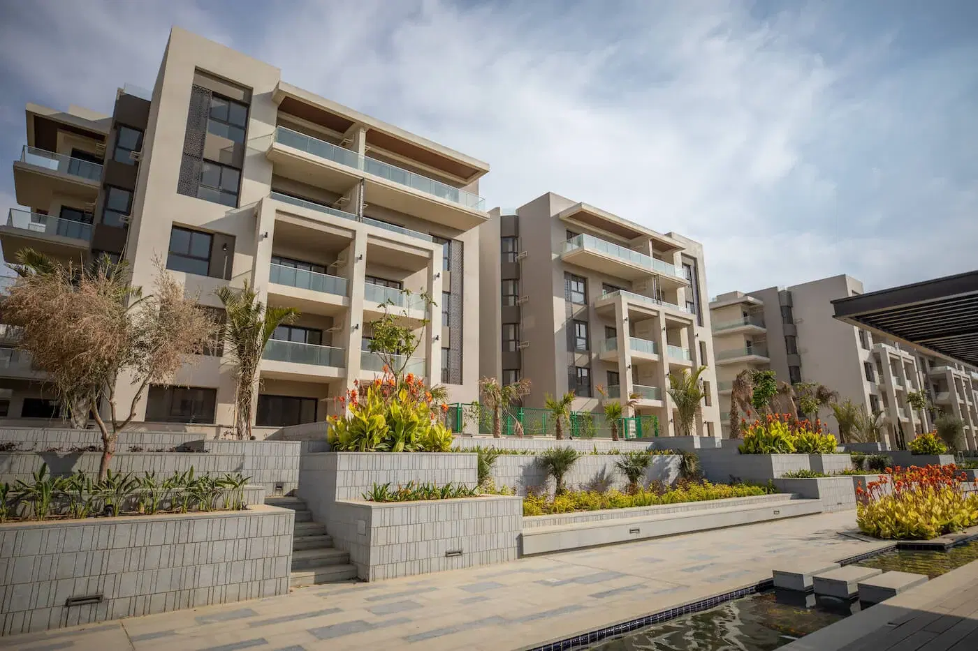 شقة أرضي مكونة من 3 غرف نوم للبيع في Address East — جاهزة للسكن
