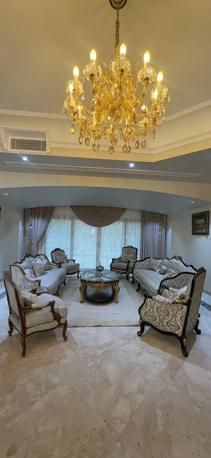 فيلا للبيع في Royal Hills بمدينة 6 أكتوبر - 2450 متر
