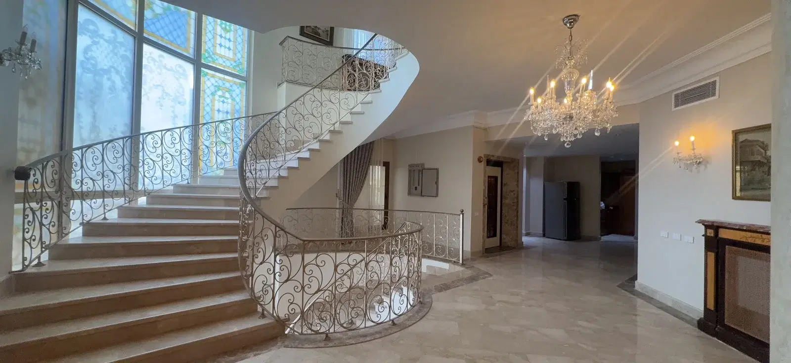 فيلا للبيع في Royal Hills بمدينة 6 أكتوبر - 2450 متر
