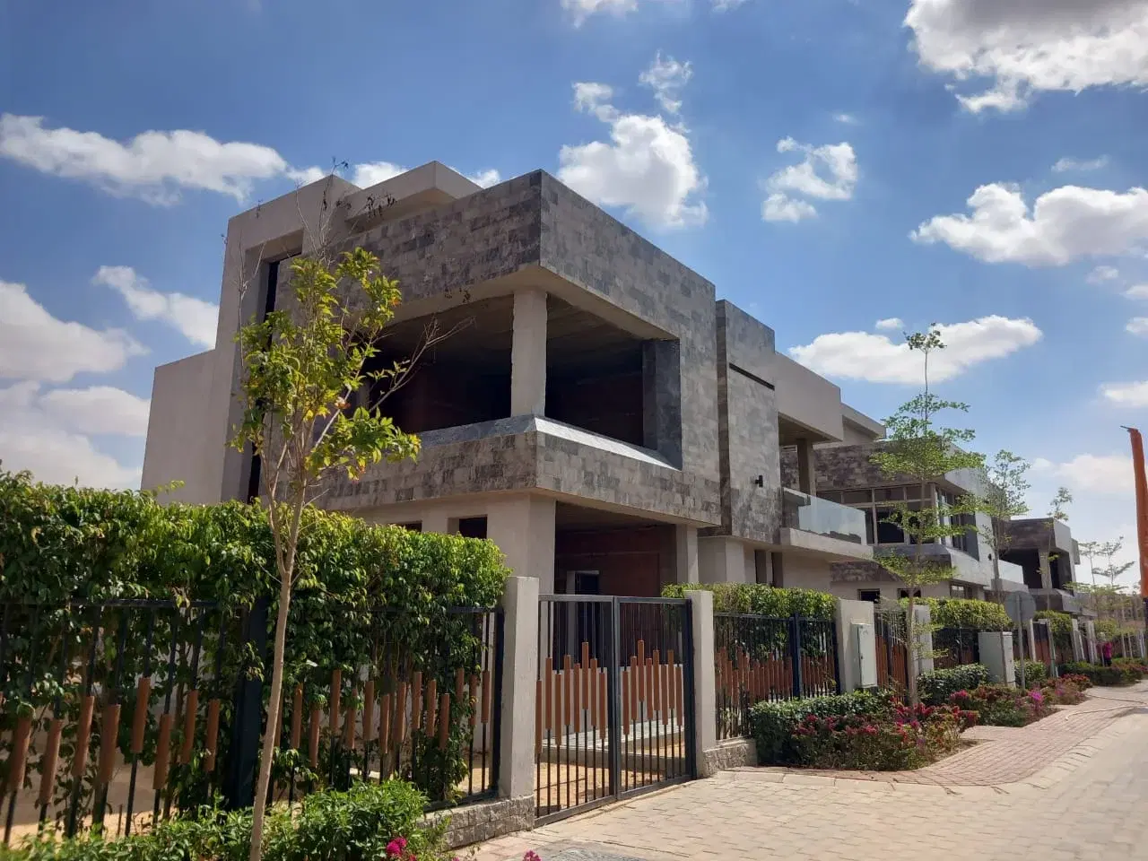 Townhouse for sale in Sun Capital October 210 sqm
