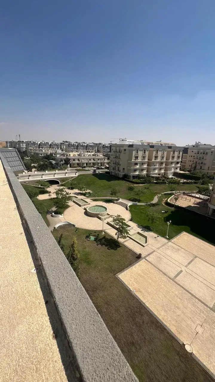 بنتهاوس للبيع في ماونتن فيو هايد بارك 190 متر استلام فوري