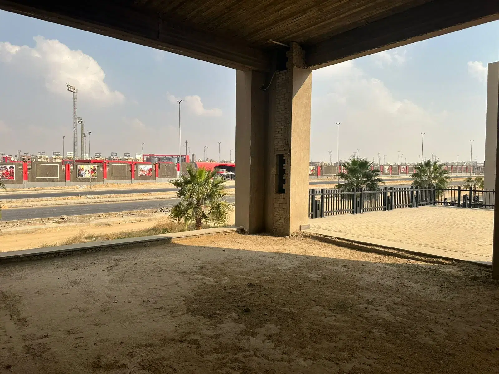 محل تجاري للبيع في فيلدج جاردن القطامية 246 متر