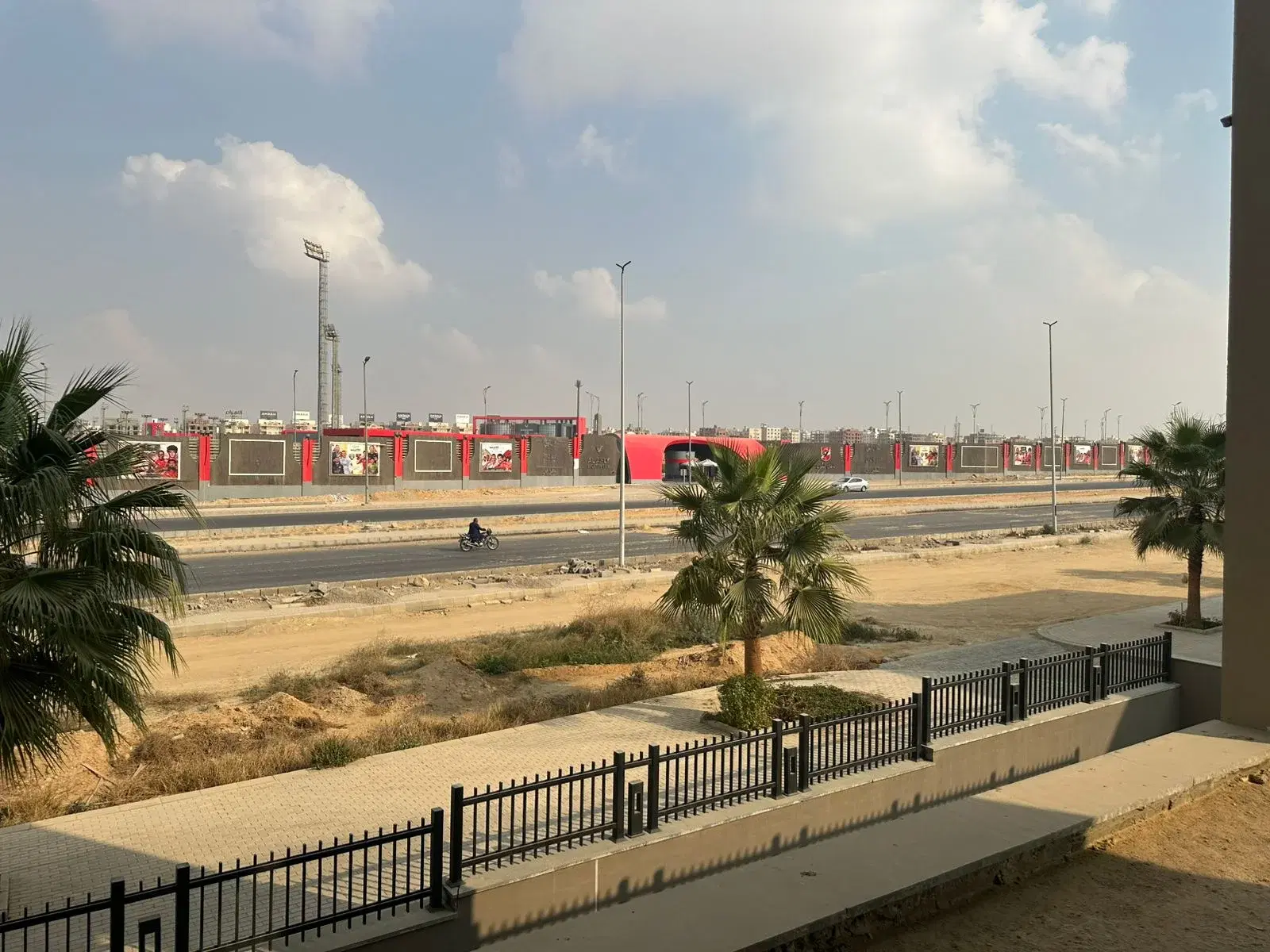 محل تجاري للبيع في فيلدج جاردن القطامية 246 متر