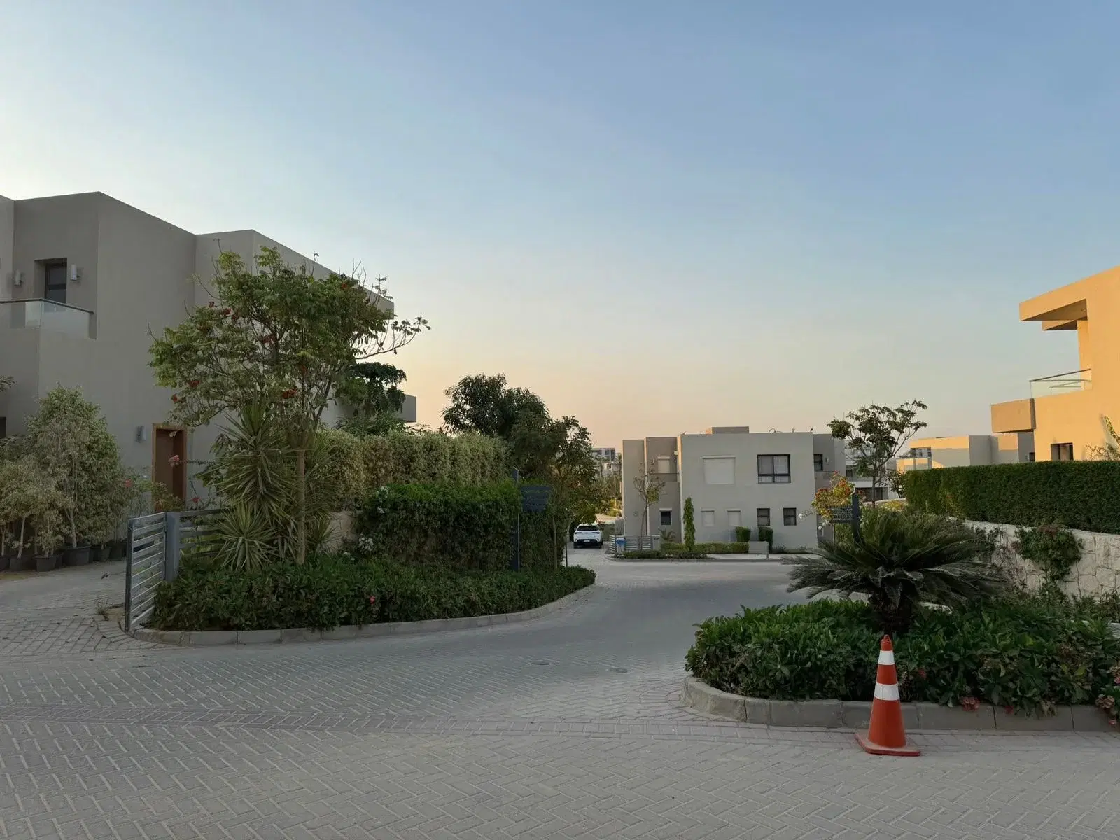 Twinhouse for Sale in Azha, Ain Sokhna — 3 BR, 185 sqm, Ready to Move