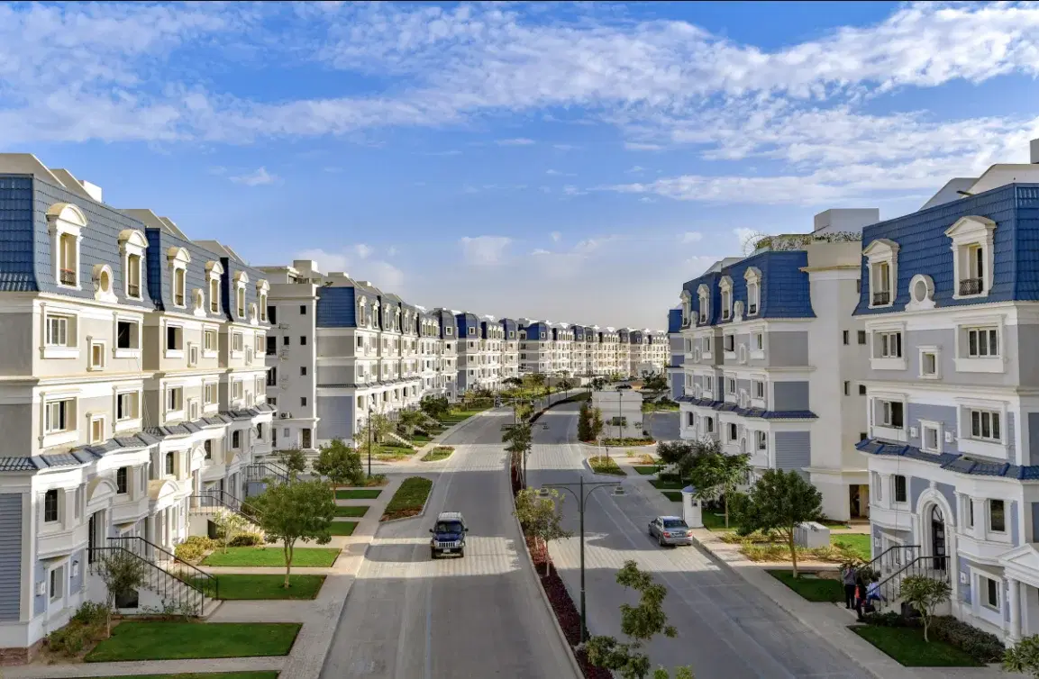 Duplex for sale in Mountain View Hyde Park - 300 sqm